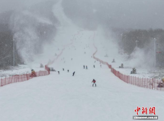 ��ѩ�ۺ�����ѩ�����Y�G���������б�ѩԇ�(y��n)�^(q��)�����ѩ�����D