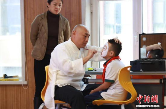 ʷ����(qu��n)(���)���ڽo�W(xu��)����(hu��)Ę�V��(�Y�ψD) �������S�M(m��n)�^(q��)�|ɽ��(sh��)�(y��n)�W(xu��)У���D