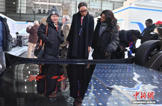 12��16���������L(zh��ng)��������F(tu��n)�ɆT���Ї�(gu��)һ�����^�������� �z