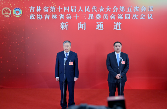 1��26���������f(xi��)����ʡ��ʮ����ί�T��(hu��)���ĴΕ�(hu��)�hί�Tͨ�������ބ���(��һ)�ش�ӛ���ᆖ�� ���� �z