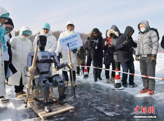 1��10�գ������L�����C�������������ϓ]��ѩ�����ڱ����ϊ^��������(�Y�ψD) ���� �z