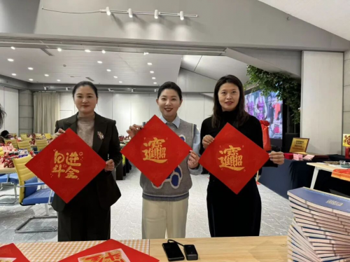 �쁆��(��һ)���O�(�Ҷ�)��ӬF(xi��n)����Ӱ