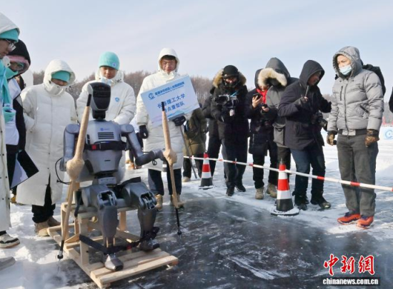 1��10���������L����һ���C(j��)���˱�ѩِ�����C(j��)�������������ϓ]��ѩ�����ڱ����ϊ^����������������ӛ�� ���� �z