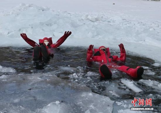 2��5��������ʡ�L������һ�(xi��ng)��(d��)�صı����(xi��ng)Ŀ���������ο�ǰ���w�(y��n)���ڇ�(y��n)������У����c��������Ŀ�ļtɫ�����b������ȻƯ���ڱ���֮�ϣ����܄e�µı�ѩ��Ȥ�������� �z